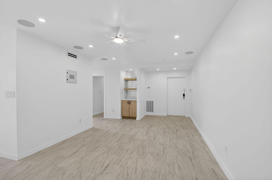 На продажу: $649,000 (2 спален, 2 ванн, 1255 Квадратных фут)