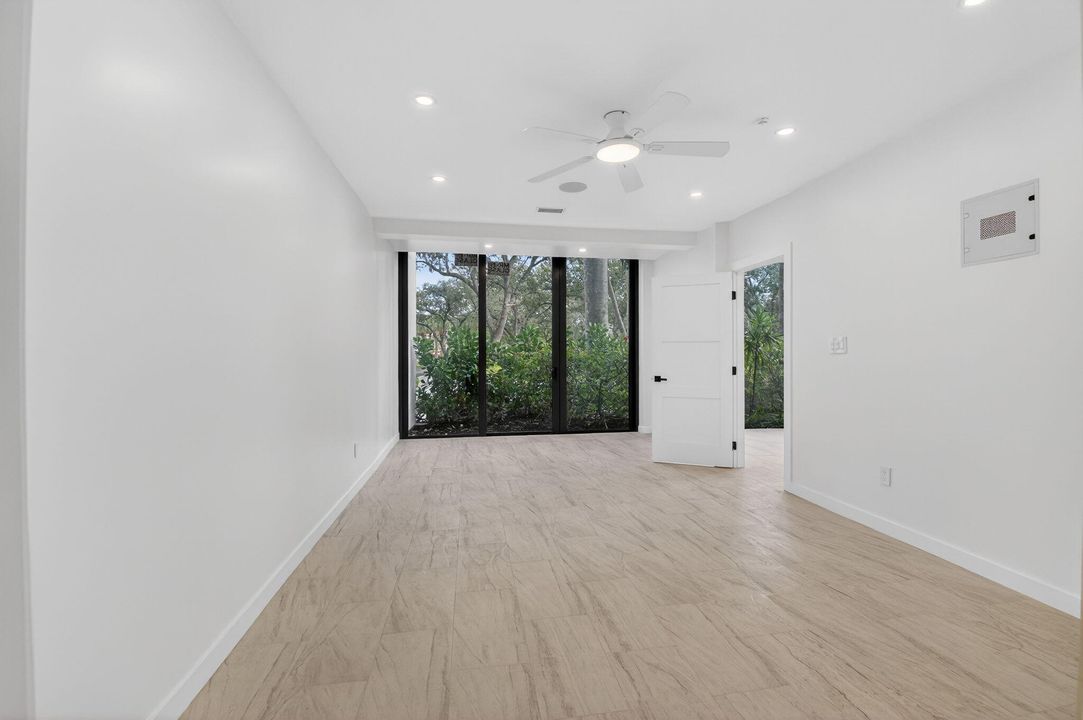 На продажу: $649,000 (2 спален, 2 ванн, 1255 Квадратных фут)