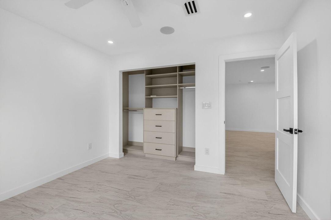 На продажу: $649,000 (2 спален, 2 ванн, 1255 Квадратных фут)