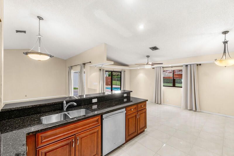 For Rent: $3,900 (3 beds, 2 baths, 1773 Square Feet)