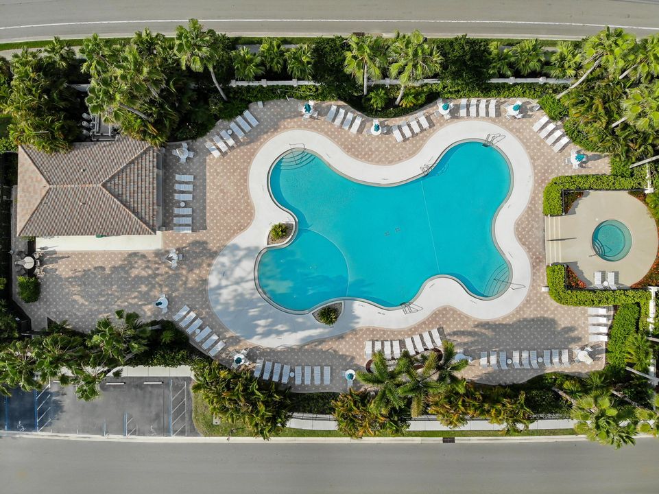 En Venta: $599,999 (3 camas, 2 baños, 2296 Pies cuadrados)