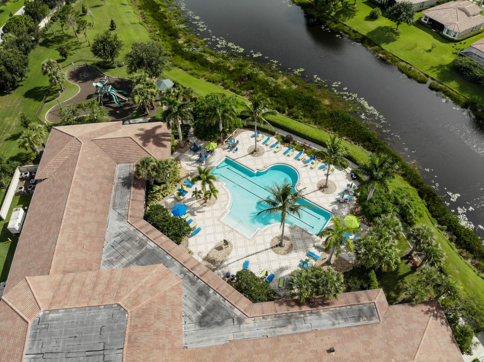 En Venta: $599,999 (3 camas, 2 baños, 2296 Pies cuadrados)