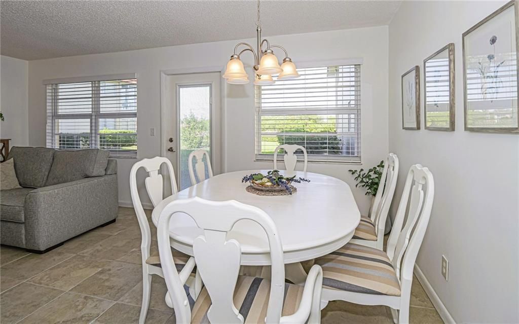 出租: $1,500 (1 贝兹, 1 浴室, 813 平方英尺)