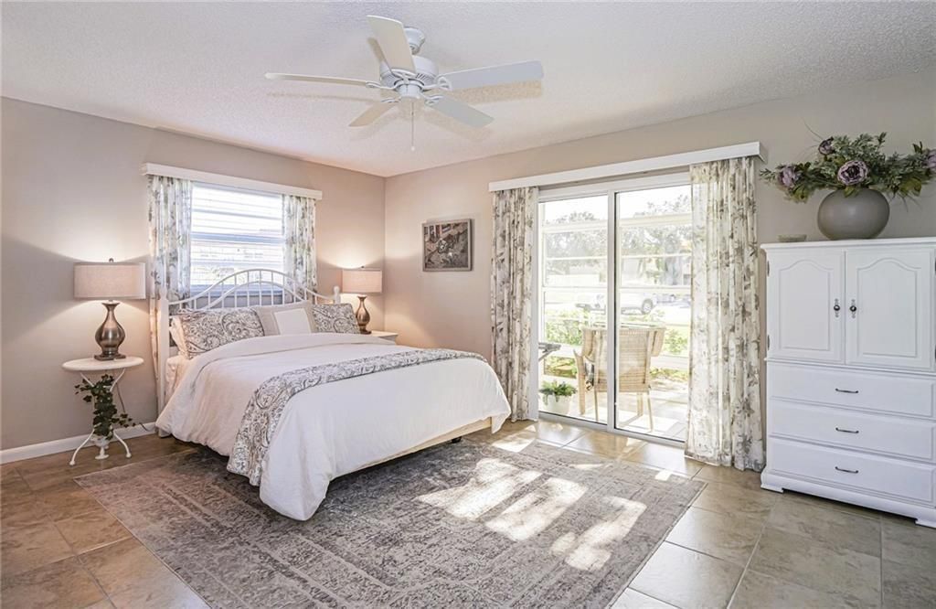 出租: $1,500 (1 贝兹, 1 浴室, 813 平方英尺)