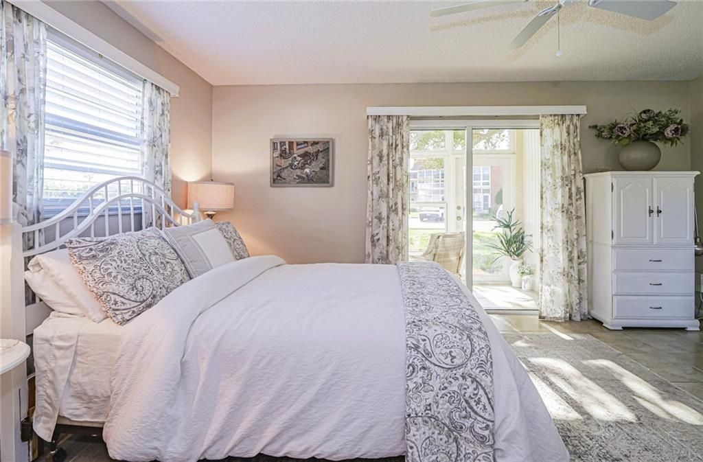 出租: $1,500 (1 贝兹, 1 浴室, 813 平方英尺)