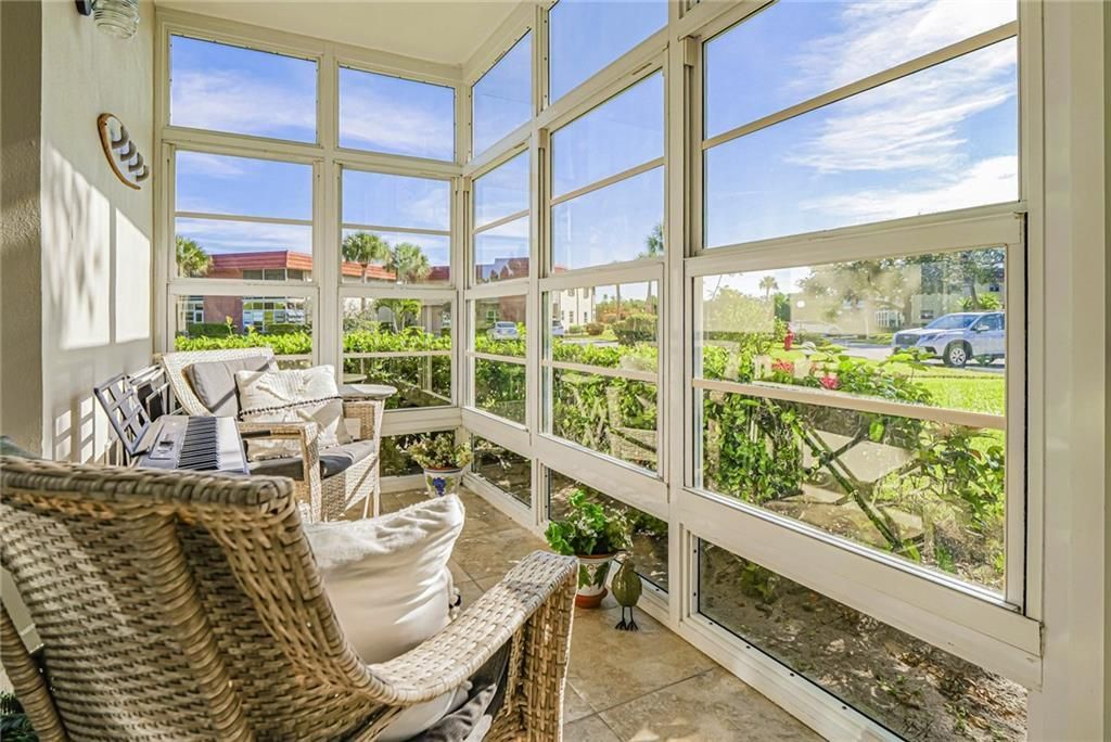 出租: $1,500 (1 贝兹, 1 浴室, 813 平方英尺)