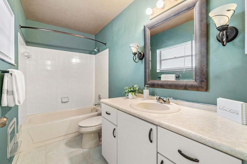 For Rent: $3,900 (3 beds, 2 baths, 1773 Square Feet)