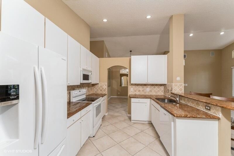 For Rent: $3,500 (3 beds, 2 baths, 1856 Square Feet)