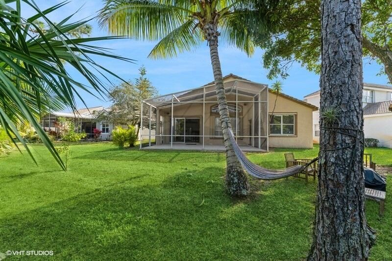 For Rent: $3,500 (3 beds, 2 baths, 1856 Square Feet)