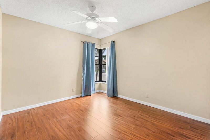 For Rent: $3,900 (3 beds, 2 baths, 1773 Square Feet)