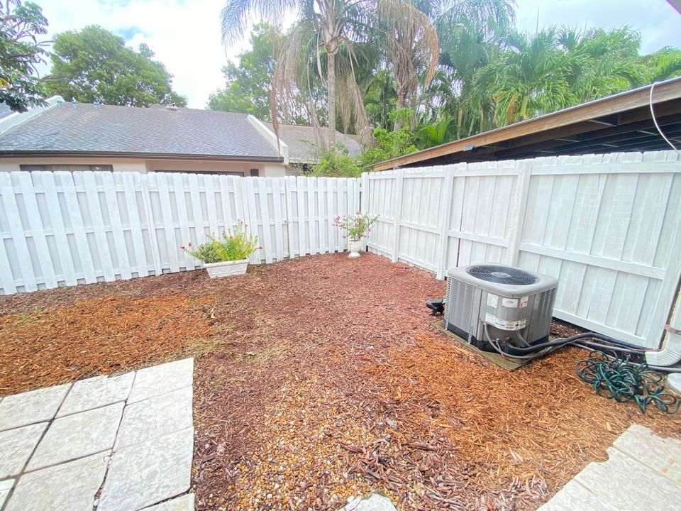 出租: $2,700 (2 贝兹, 2 浴室, 1342 平方英尺)