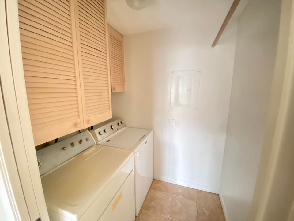 出租: $2,700 (2 贝兹, 2 浴室, 1342 平方英尺)