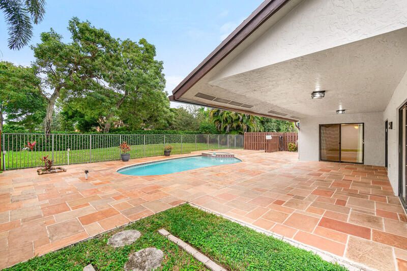 For Rent: $3,900 (3 beds, 2 baths, 1773 Square Feet)