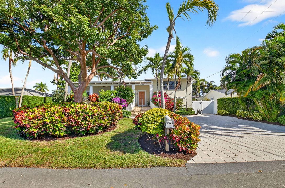 На продажу: $1,445,000 (3 спален, 2 ванн, 2244 Квадратных фут)