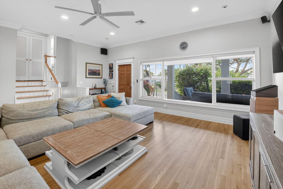 На продажу: $1,445,000 (3 спален, 2 ванн, 2244 Квадратных фут)