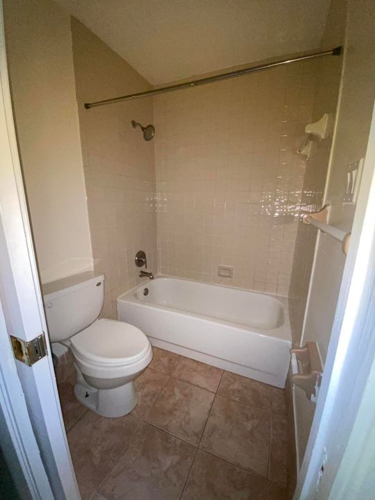 出租: $2,700 (2 贝兹, 2 浴室, 1342 平方英尺)