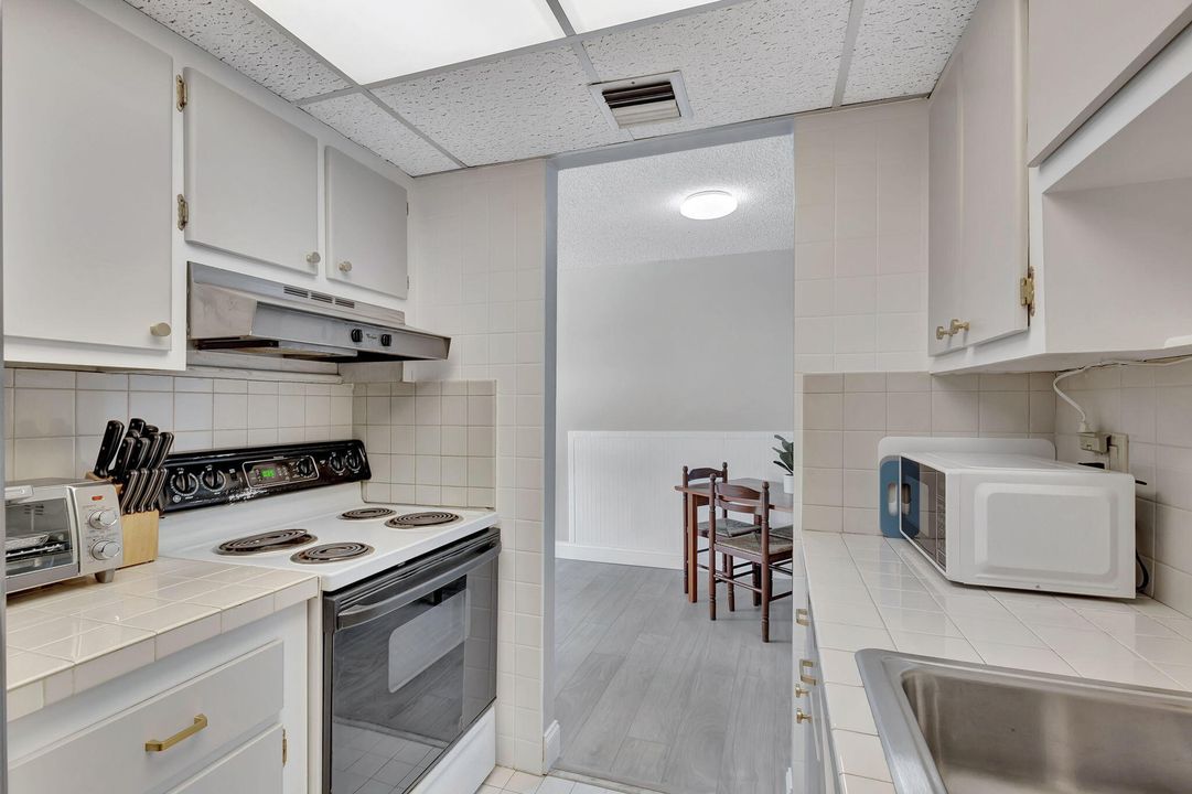 В аренду: $1,750 (1 спален, 1 ванн, 576 Квадратных фут)