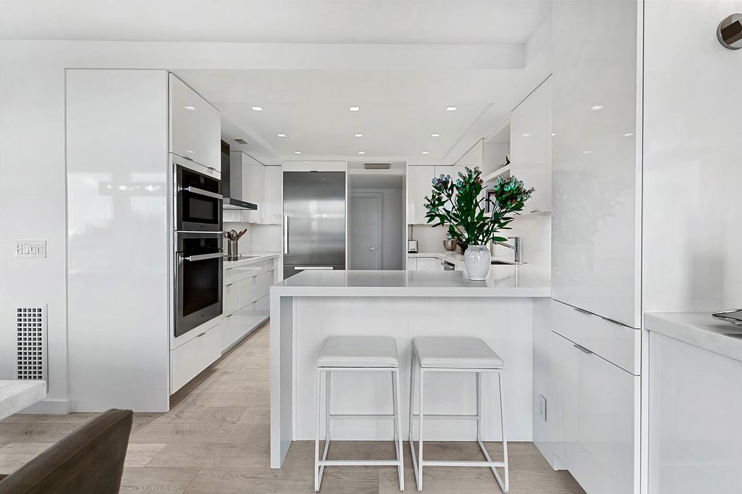 На продажу: $3,150,000 (3 спален, 3 ванн, 2533 Квадратных фут)