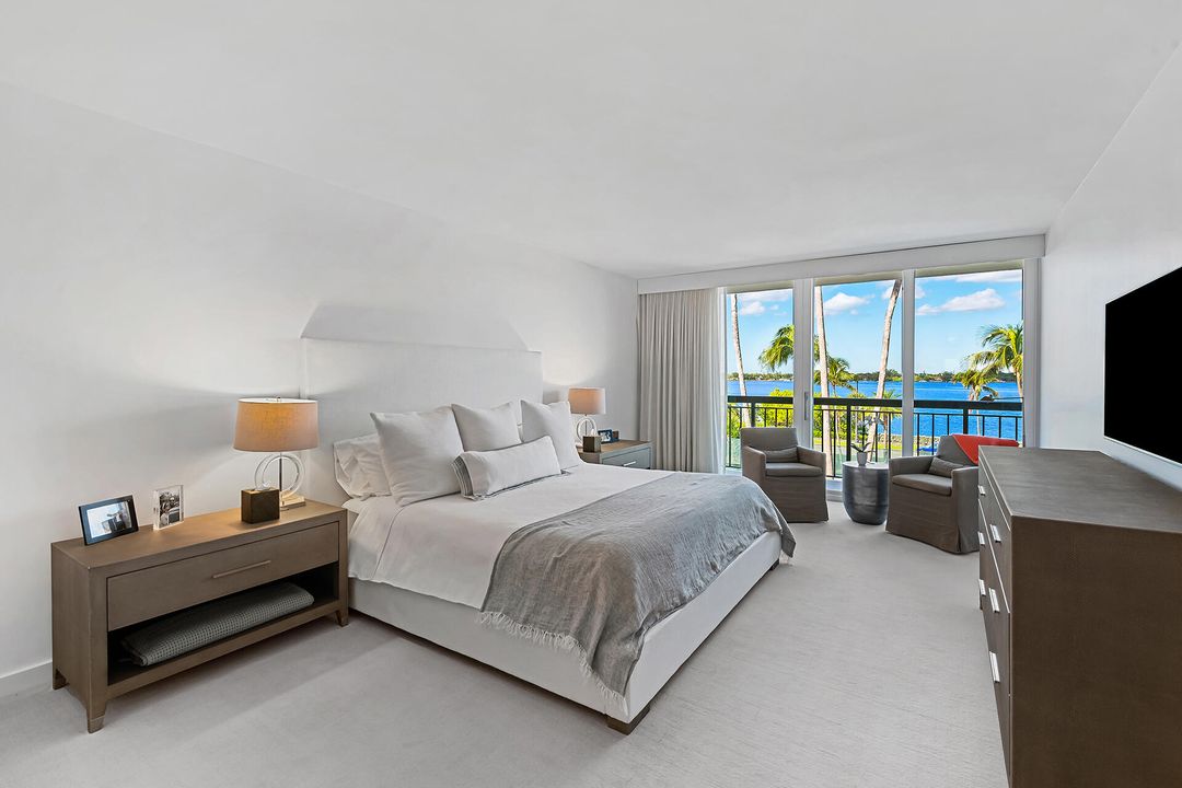 На продажу: $3,150,000 (3 спален, 3 ванн, 2533 Квадратных фут)