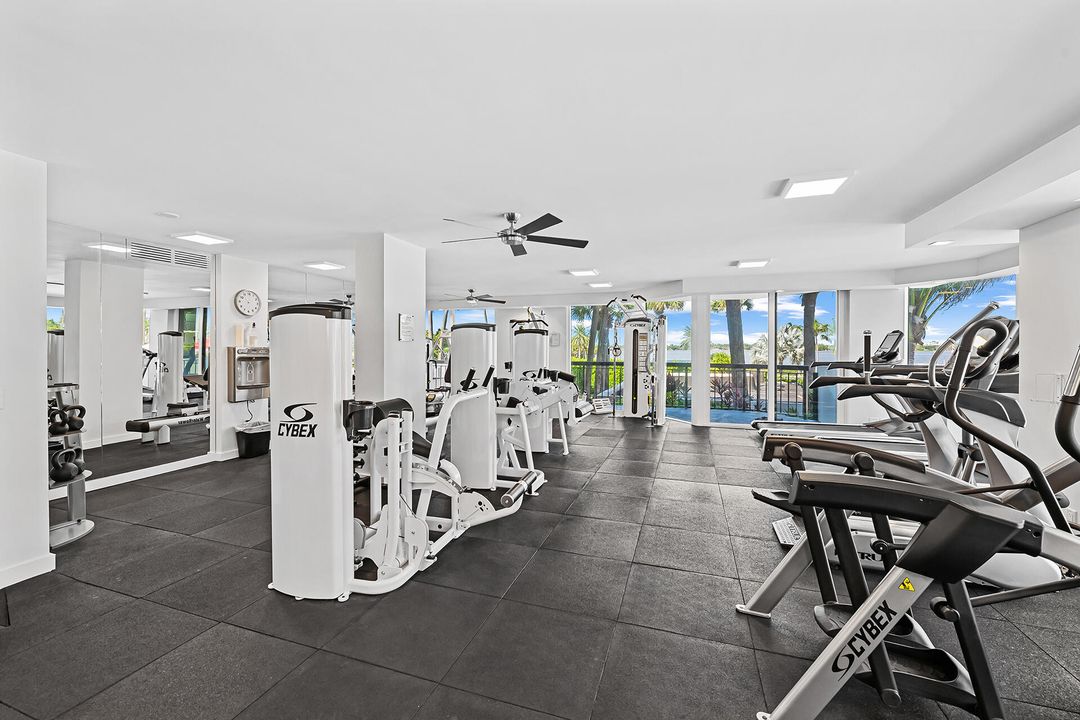 На продажу: $3,150,000 (3 спален, 3 ванн, 2533 Квадратных фут)