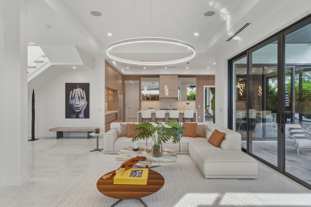 待售: $5,690,000 (5 贝兹, 5 浴室, 4772 平方英尺)