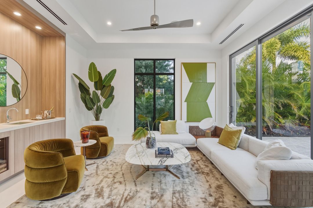 待售: $5,690,000 (5 贝兹, 5 浴室, 4772 平方英尺)