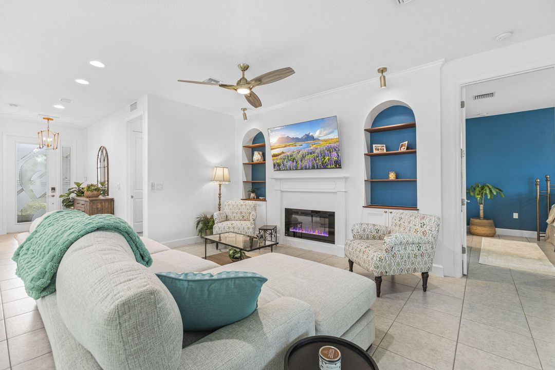 For Sale: $480,000 (2 beds, 2 baths, 1508 Square Feet)