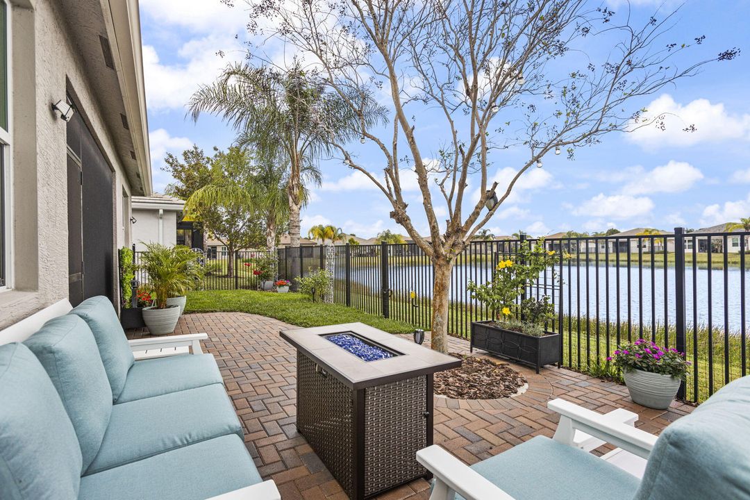 For Sale: $480,000 (2 beds, 2 baths, 1508 Square Feet)