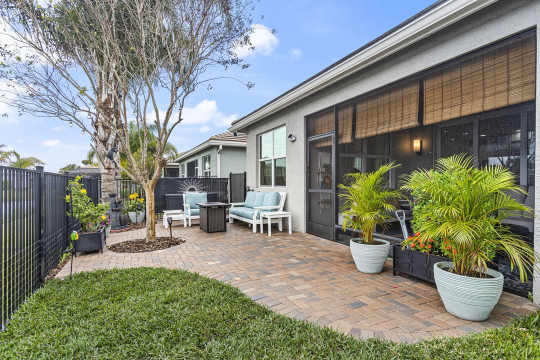 For Sale: $480,000 (2 beds, 2 baths, 1508 Square Feet)