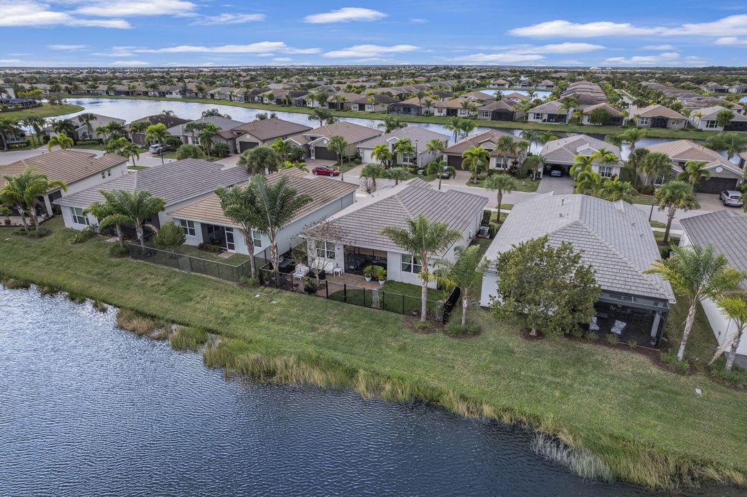 For Sale: $480,000 (2 beds, 2 baths, 1508 Square Feet)