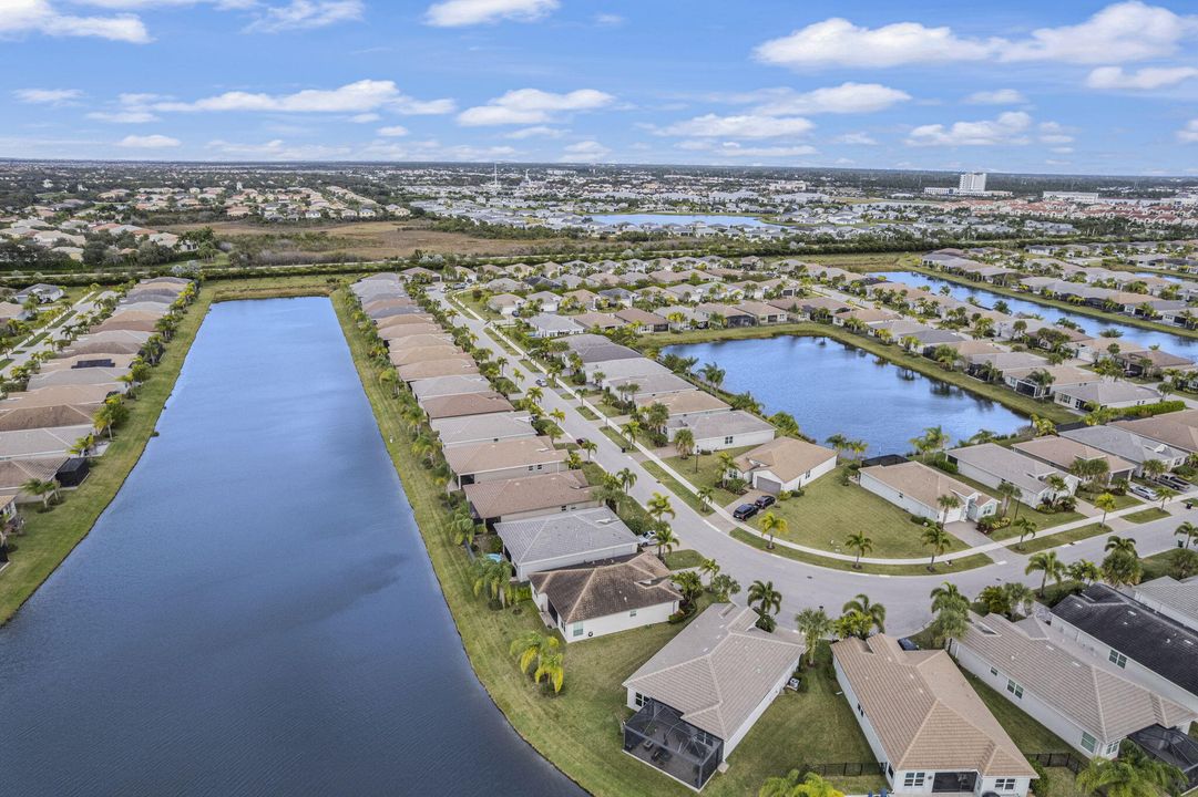 For Sale: $480,000 (2 beds, 2 baths, 1508 Square Feet)