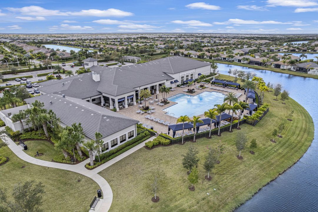 For Sale: $480,000 (2 beds, 2 baths, 1508 Square Feet)