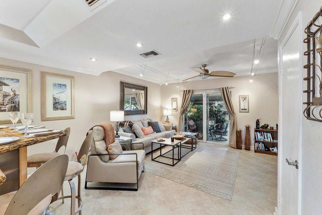 В аренду: $3,250 (2 спален, 2 ванн, 1018 Квадратных фут)