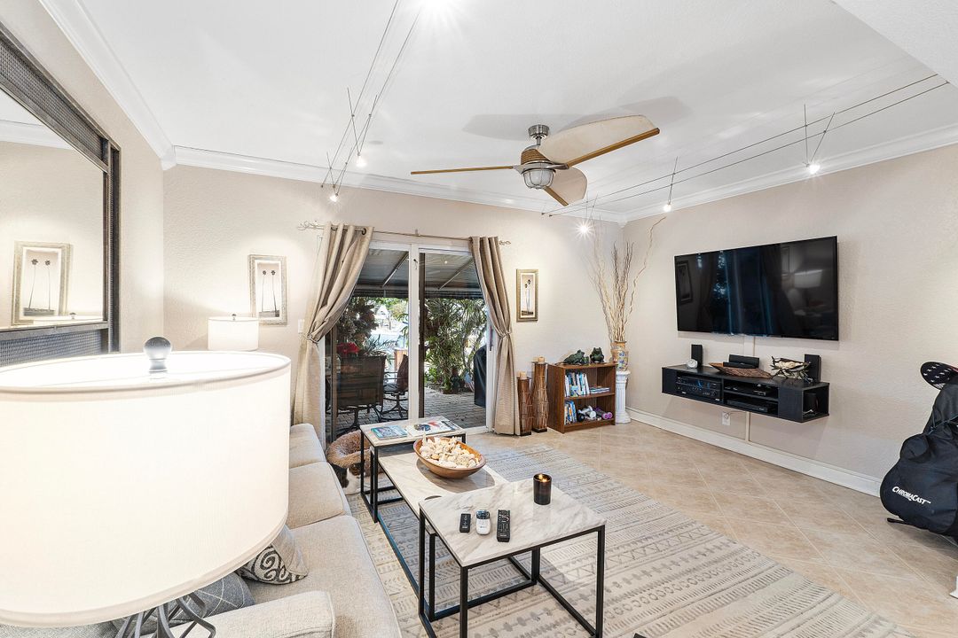 В аренду: $3,250 (2 спален, 2 ванн, 1018 Квадратных фут)