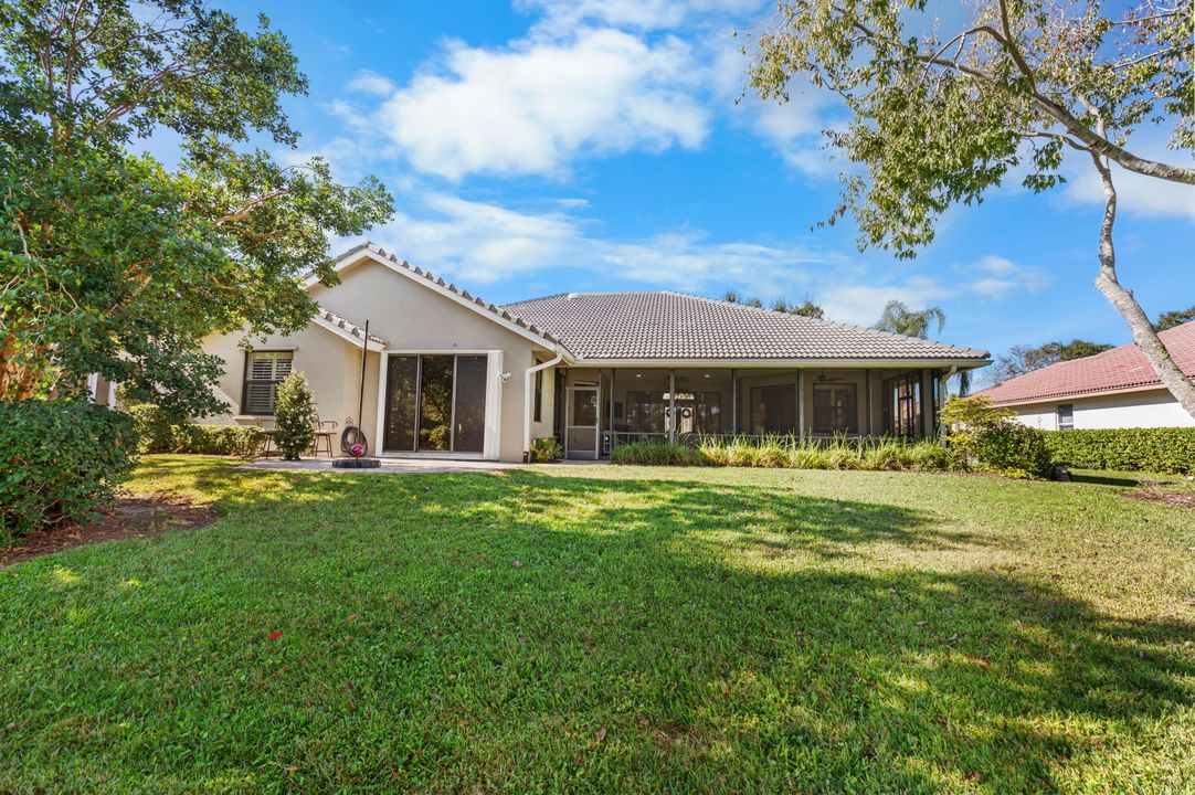 For Rent: $3,400 (3 beds, 2 baths, 2430 Square Feet)