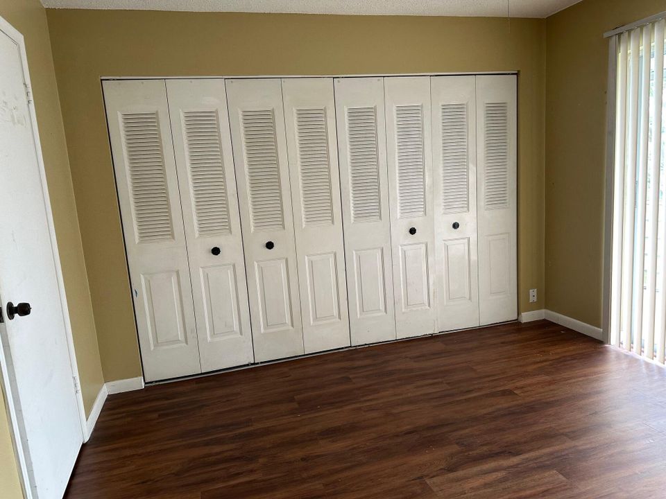 For Rent: $1,300 (1 beds, 1 baths, 570 Square Feet)