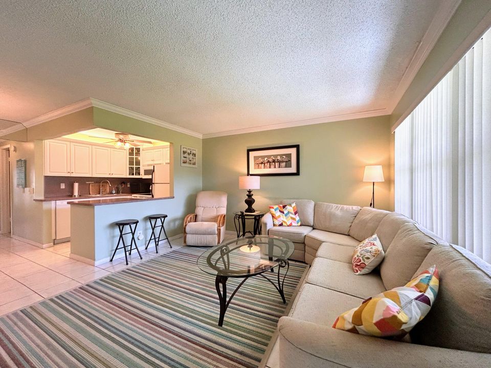 На продажу: $145,000 (1 спален, 1 ванн, 570 Квадратных фут)