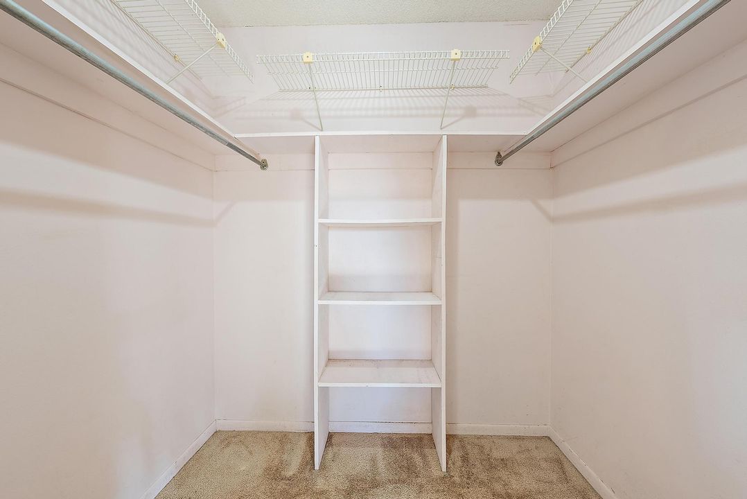 合同活跃: $530,000 (3 贝兹, 2 浴室, 1668 平方英尺)