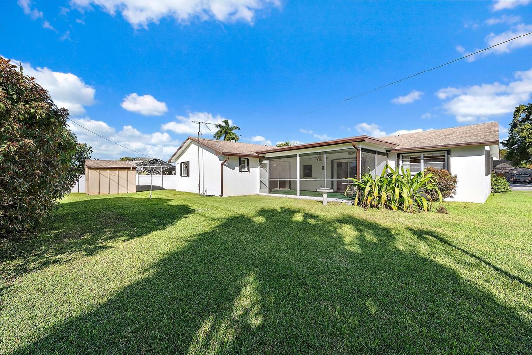 合同活跃: $530,000 (3 贝兹, 2 浴室, 1668 平方英尺)