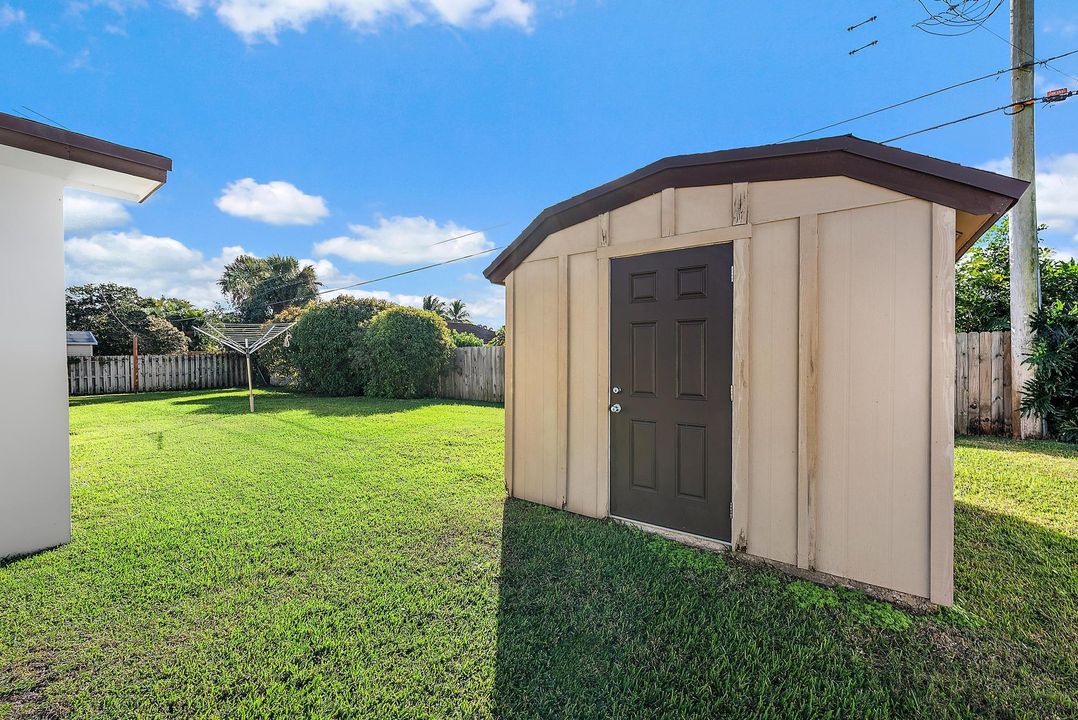 合同活跃: $530,000 (3 贝兹, 2 浴室, 1668 平方英尺)