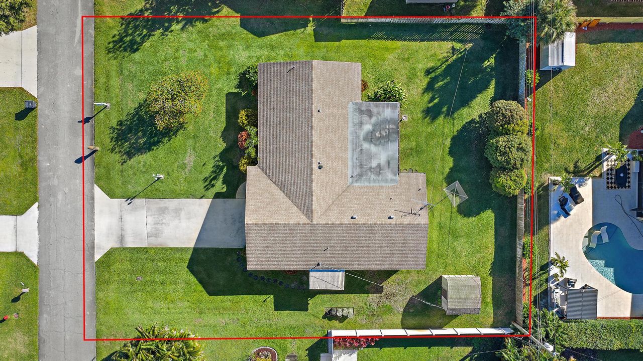 合同活跃: $530,000 (3 贝兹, 2 浴室, 1668 平方英尺)