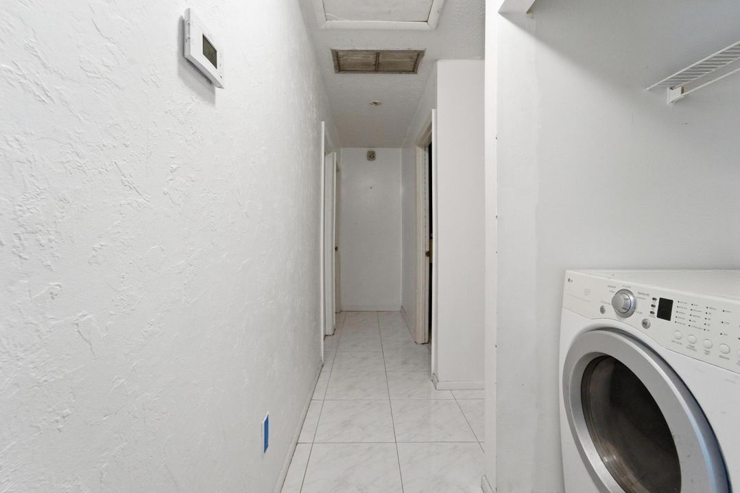 待售: $284,600 (3 贝兹, 2 浴室, 1000 平方英尺)