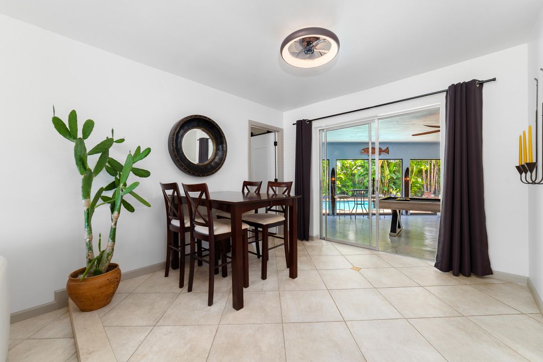 En Venta: $875,000 (3 camas, 2 baños, 2201 Pies cuadrados)