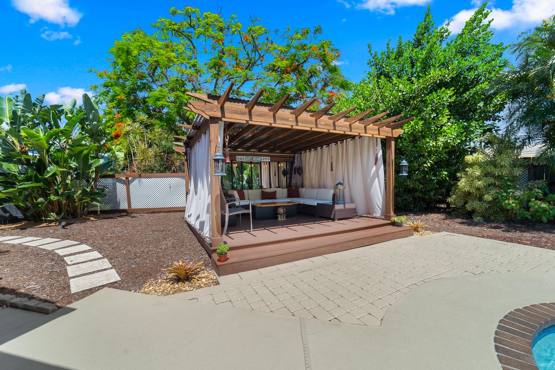 En Venta: $875,000 (3 camas, 2 baños, 2201 Pies cuadrados)