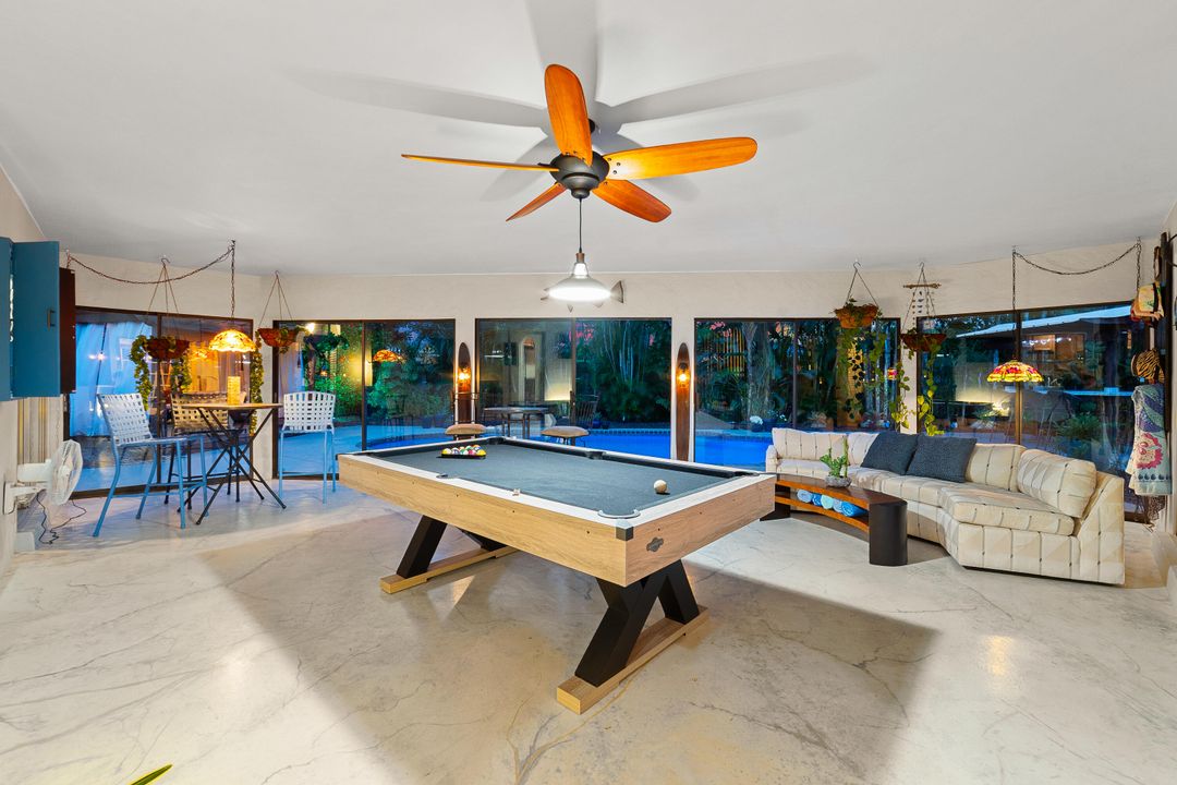 En Venta: $875,000 (3 camas, 2 baños, 2201 Pies cuadrados)