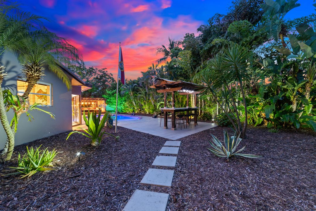 En Venta: $875,000 (3 camas, 2 baños, 2201 Pies cuadrados)