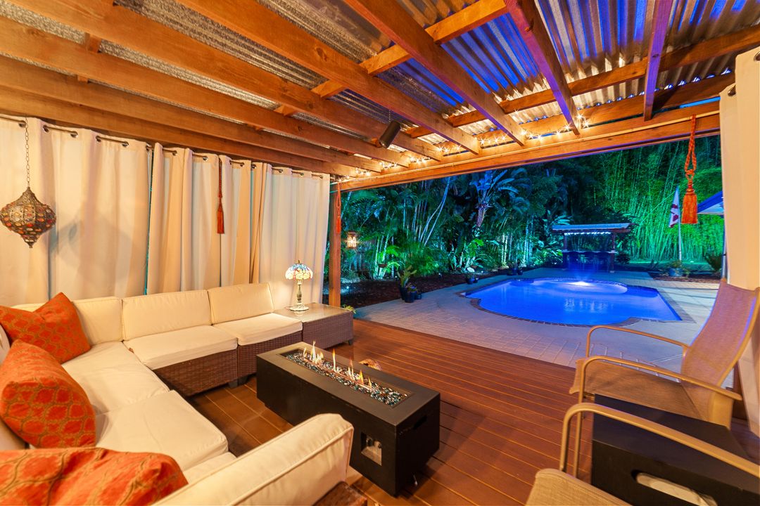 En Venta: $875,000 (3 camas, 2 baños, 2201 Pies cuadrados)