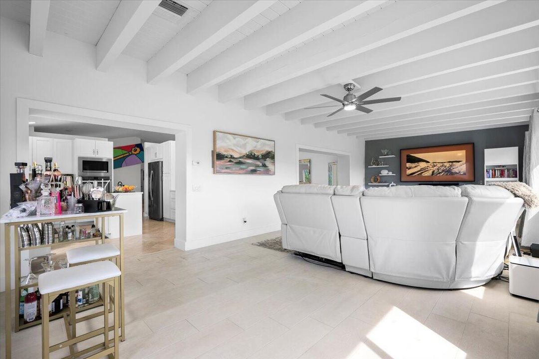 For Rent: $4,000 (3 beds, 2 baths, 2200 Square Feet)