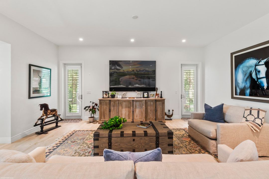 待售: $12,000,000 (7 贝兹, 7 浴室, 5997 平方英尺)