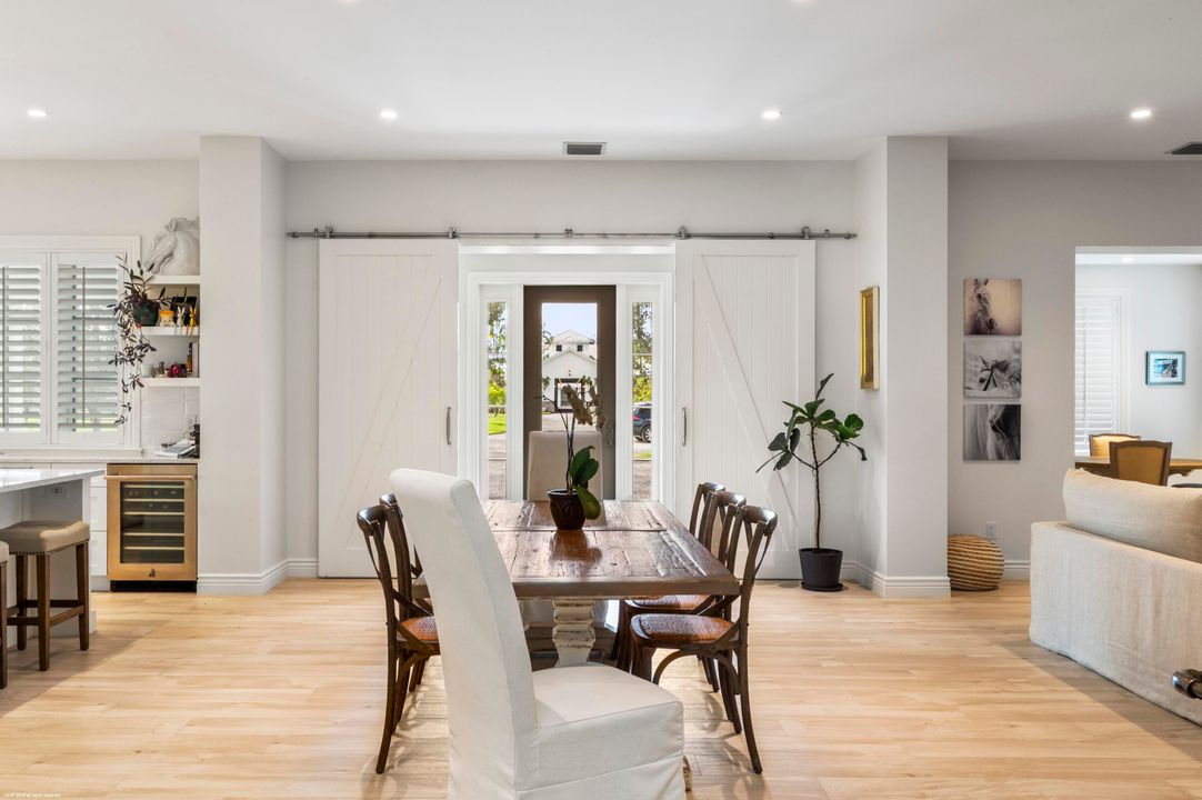 待售: $12,000,000 (7 贝兹, 7 浴室, 5997 平方英尺)